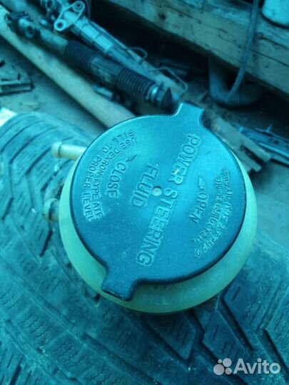 Бачок гидроусилителя руля Toyota camry 40