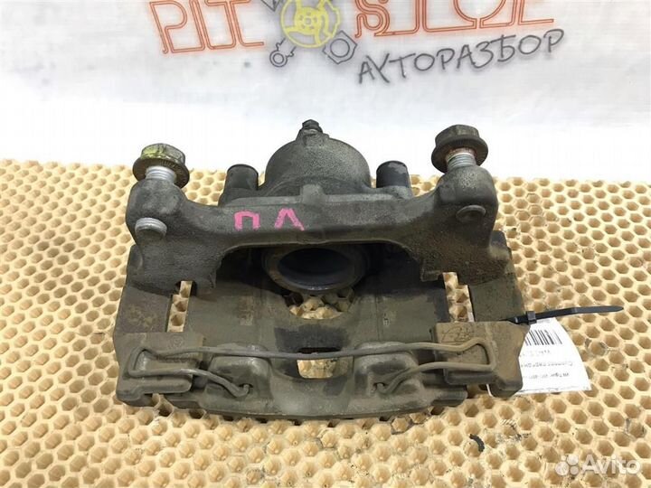 Суппорт передний левый Volkswagen Tiguan