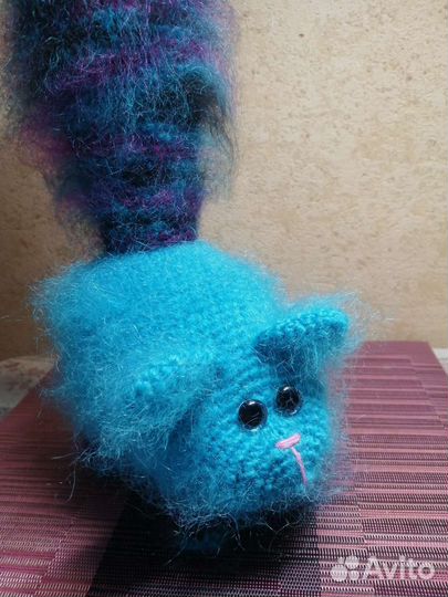 Кот хвостатый пушистик