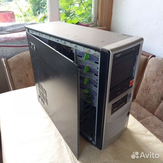 Монитор Samsung