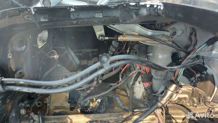 Гидравлика багажника на Volkswagen Phaeton