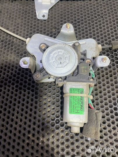 Стеклоподьемник задний левый Рекстон 1 Rexton