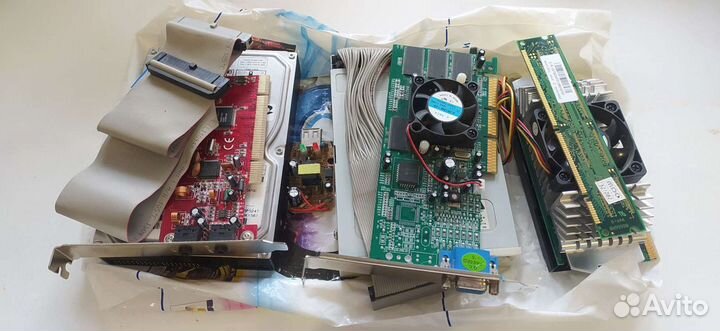 Тюнер, видеокарта, жёсткий диск,флоппи, оперативка