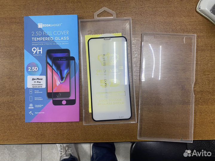 Стекло на iPhone 11 Pro