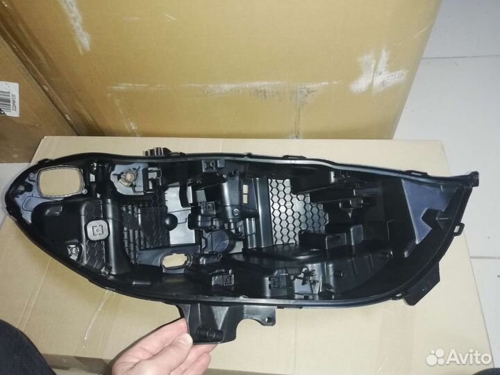 Корпус фар на авто:BMW, Mercedes-Benz.Toyota,Ford