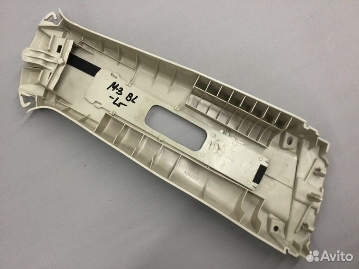 Обшивка стойки средней верхней Мазда 3 (BL)