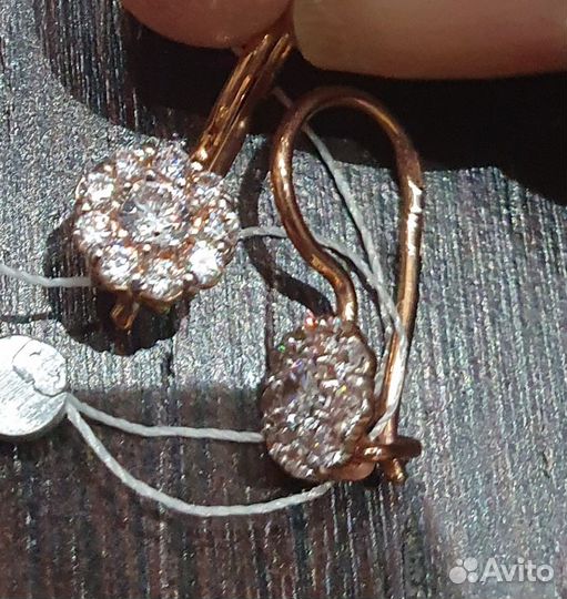 Золотые серьги