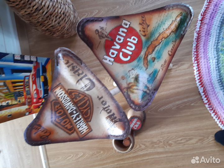 Стулья художника складные,кожанные. Куба