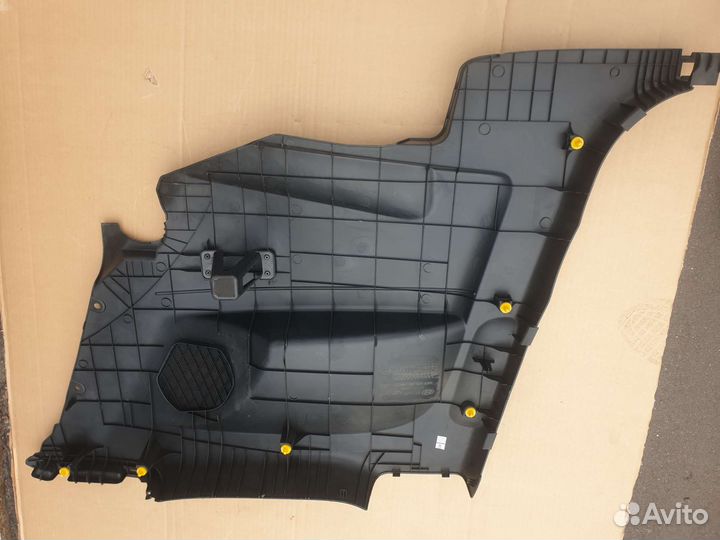 Обшивка багажника левая Hyundai Genesis Coupe