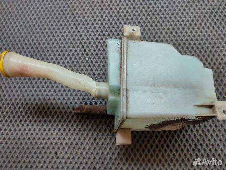 Бачок омывателя Nissan Maxima A32 VQ20DE 1995