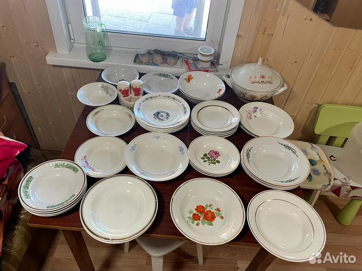 Посуда суповые тарелки салатники супница