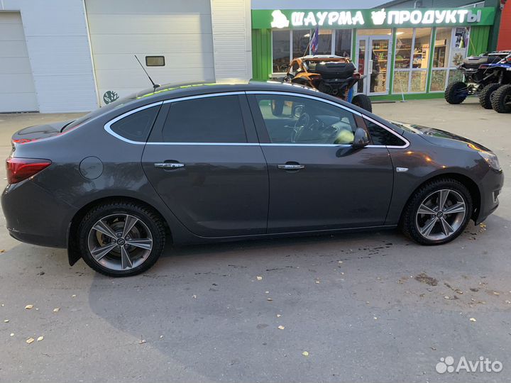 Opel Astra 1.6 МТ, 2013, 339 500 км