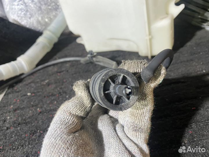 Моторчик 14 т.км стеклоочистителя Lancer 10