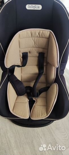 Автомобильное кресло