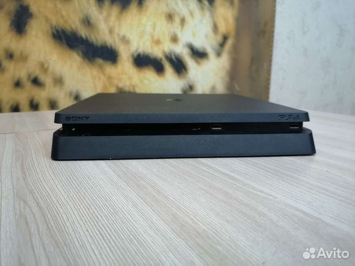 Игровая приставка ps4 slim 500gb