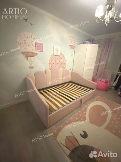 Кровать с ящиками для хранения