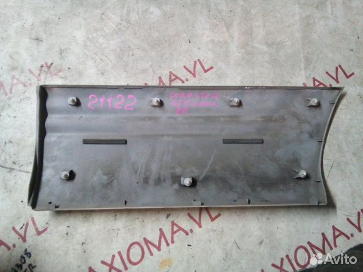 Накладка на дверь прав. зад. subaru forester