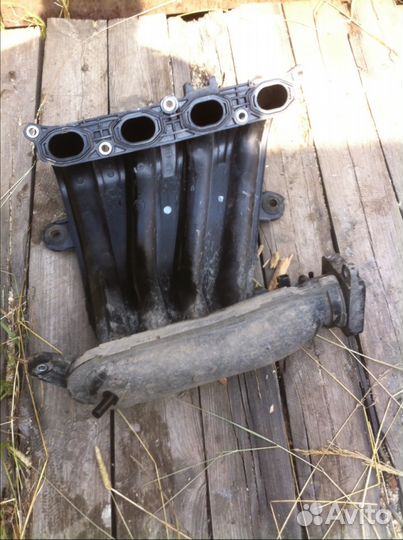 Коллектор впускной V1,6 Nissan Tiida