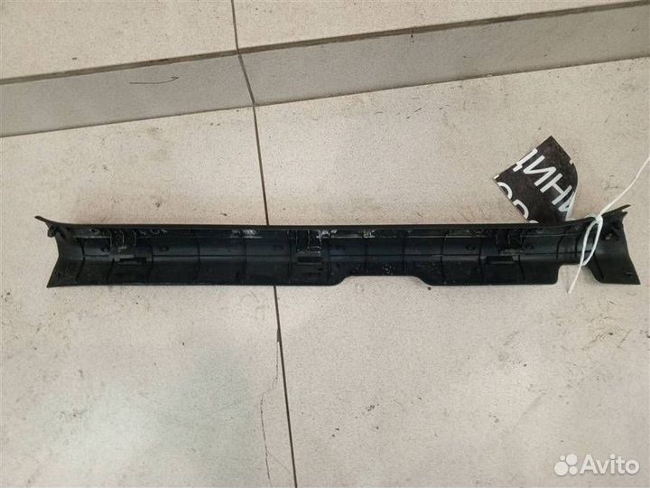 Накладка порога (внутренняя) передняя левая Toyot