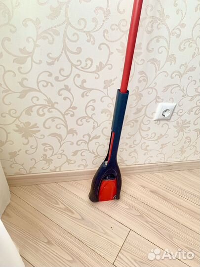 Швабра с отжимом Vileda черный красный