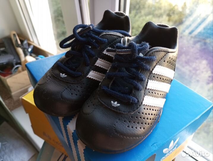 Кроссовки кожаные детские