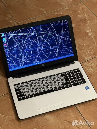 Ноутбук hp /ssd 512/8 gb