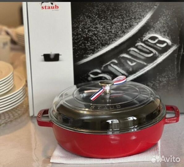 Кастрюля чугунная staub