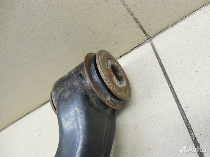 Рычаг передний нижний правый Hi Lux 2015