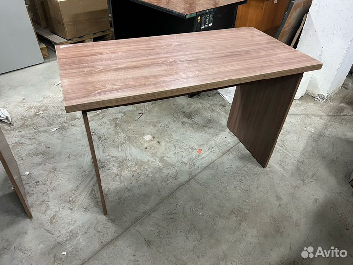 Стол письменный