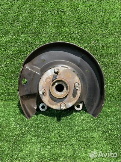 Ступица передняя правая toyota funcargo,IST,BB