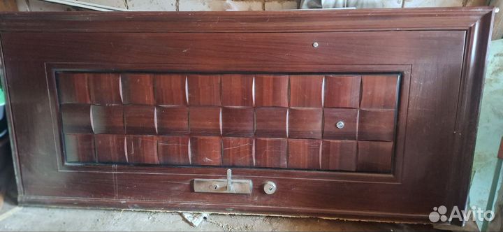 Входная дверь