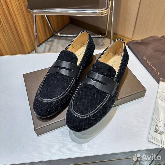 Лоферы Bottega Veneta плетёная замша чёрные
