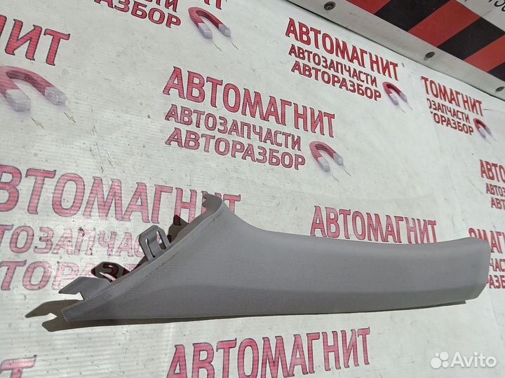 Накладка стойки лобового стекла Киа Рио 4 FB