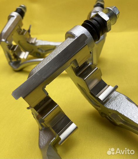 LADA Largus Vesta Nissan Tiida тормозной суппорт