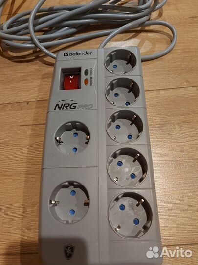 Сетевой фильтр-удлинитель