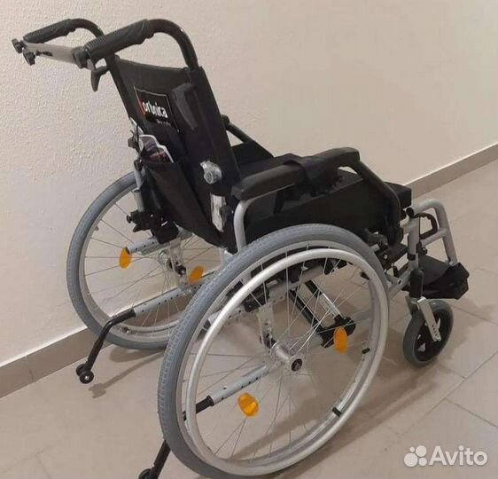 Инвалидная коляска