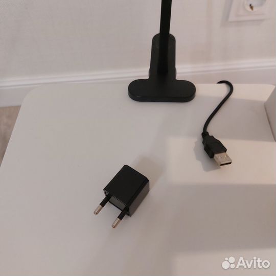 Лампа настольная