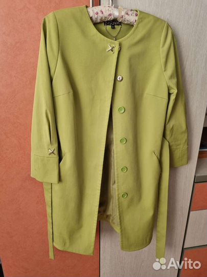 Плащ женский 46