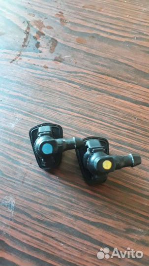 Мазда 6 GG форсунки лобового стекла