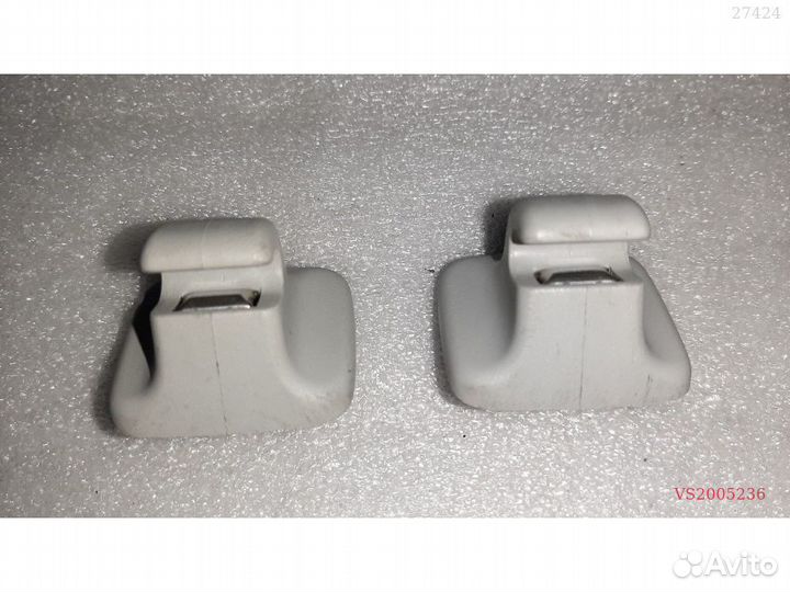 Кронштейн козырька volkswagen golf 6