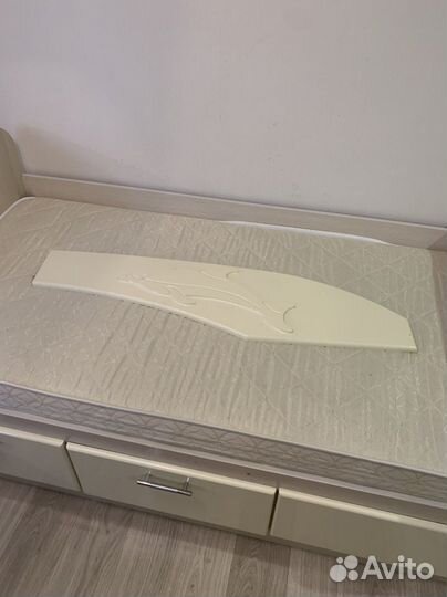 Детская кровать Дельфин с матрасом