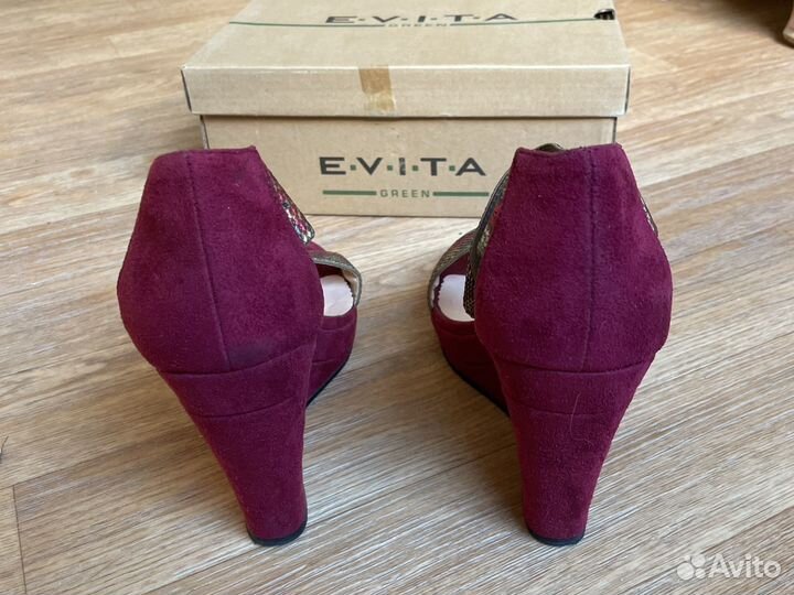 Босоножки Evita