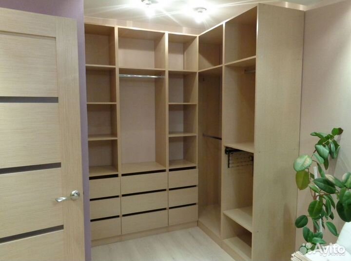 Шкафчик для ванной