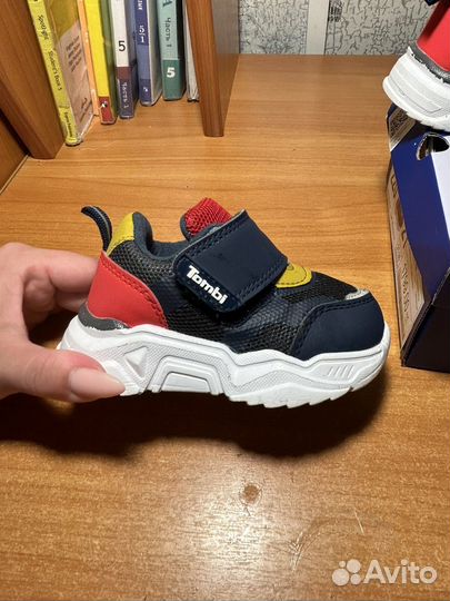 Кроссовки детские 21 размера