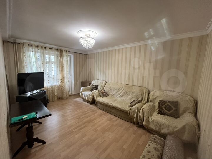 2-к. квартира, 54 м², 3/5 эт.