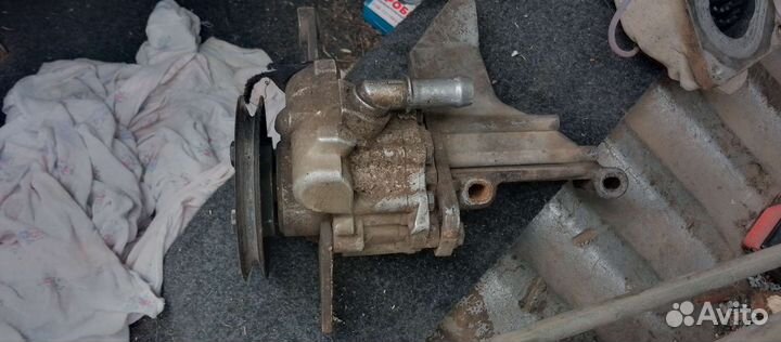 Насос гидроуселителя паасат б3