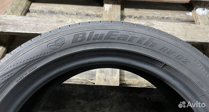 Yokohama BlueEarth RV02 225/50 R18