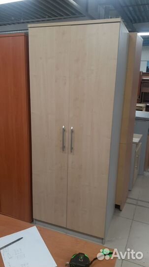 Шкафы гардеробные Б.У
