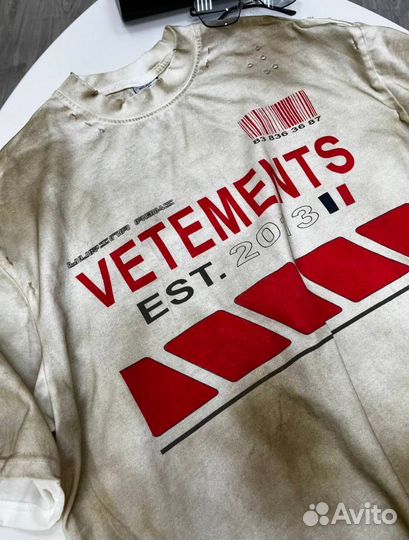 Футболка Balenciaga