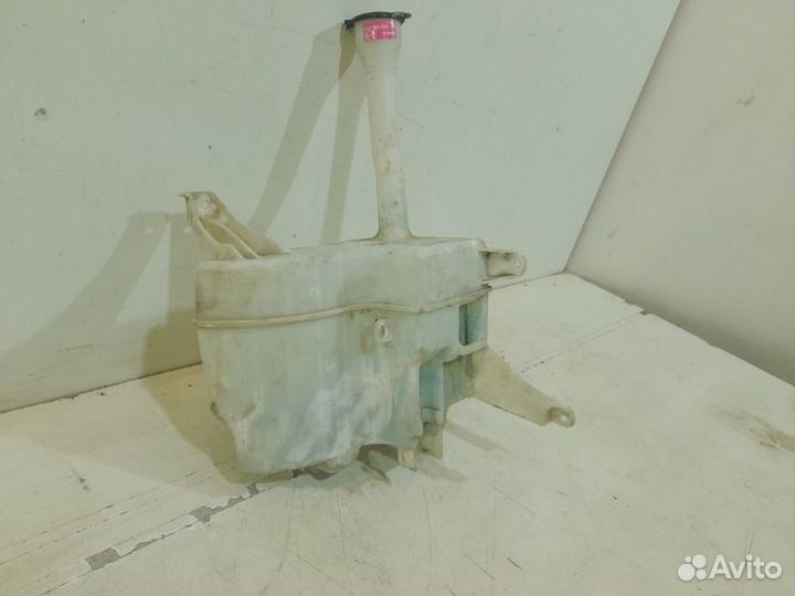 Бачок омывателя Toyota Camry 50 2011-2018